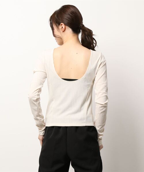 mona Belinda（モナベリンダ）の「バック魅せコンパクトカットソー（Tシャツ/カットソー・レディース・チャコールグレー/ベージュ/キャメル・FREE）」の5枚目の写真