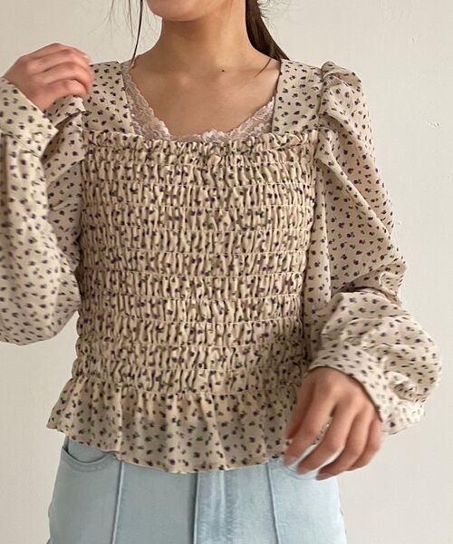 MAJESTIC LEGON（マジェスティックレゴン）の「トキメキパターンシャーリングブラウス（シャツ/ブラウス・レディース・ホワイト系その他2/パープル系その他/ブラック系その他・MEDIUM）」の3枚目の写真