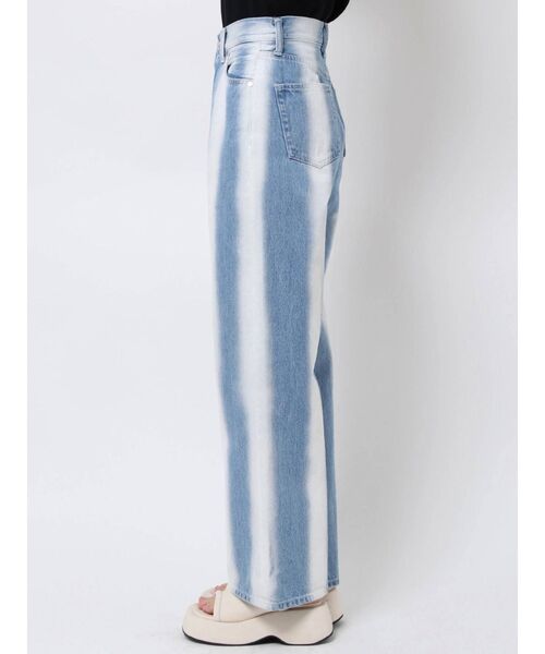 EMODA(エモダ)の「ストライプカラールーズジーンズ(デニムパンツ・レディース・ブラック/ブルー・SMALL/MEDIUM)」の19枚目の写真