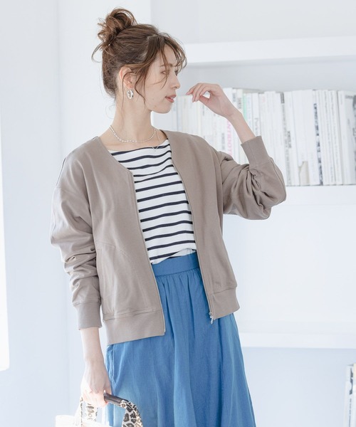 BAYFLOW(ベイフロー)の「Vネックカットブルゾン(ブルゾン・レディース・ブラック/ブルー/モカ/アイボリー・SMALL/MEDIUM)」の14枚目の写真