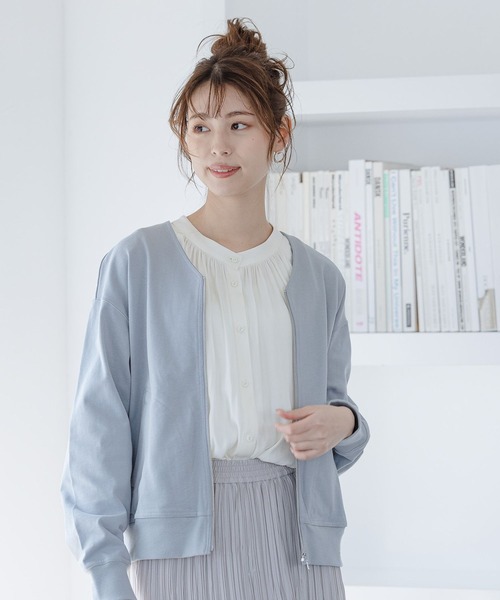 BAYFLOW(ベイフロー)の「Vネックカットブルゾン(ブルゾン・レディース・ブラック/ブルー/モカ/アイボリー・SMALL/MEDIUM)」の16枚目の写真