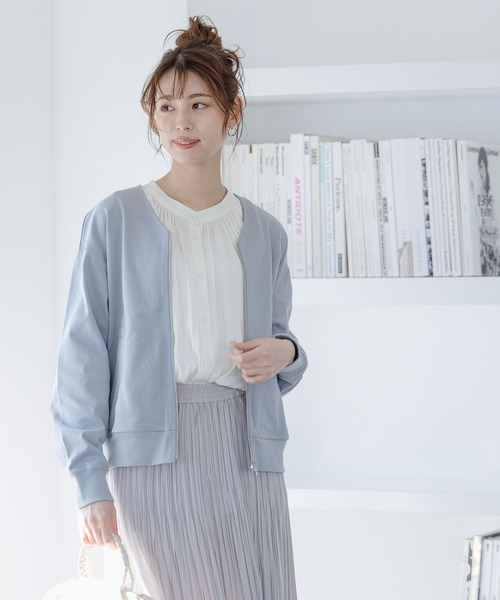 BAYFLOW(ベイフロー)の「Vネックカットブルゾン(ブルゾン・レディース・ブラック/ブルー/モカ/アイボリー・SMALL/MEDIUM)」の17枚目の写真
