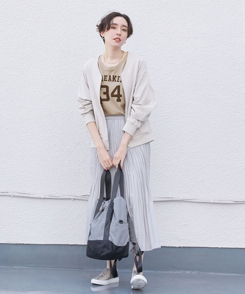 BAYFLOW(ベイフロー)の「Vネックカットブルゾン(ブルゾン・レディース・ブラック/ブルー/モカ/アイボリー・SMALL/MEDIUM)」の19枚目の写真
