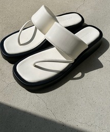 デフォルメトングサンダル