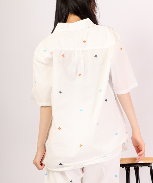 LRG（エルアールジー）の「LRG ツリーロゴプリント半袖シャツ（シャツ/ブラウス・メンズ・ホワイト・L/2XL/XL/M）」の4枚目の写真