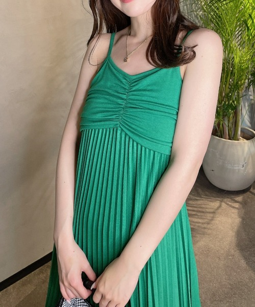 EIMY ISTOIRE(エイミーイストワール)の「プリーツキャミワンピース(ワンピース・レディース・ブラック/ベージュ/グリーン/アイボリー・FREE)」の20枚目の写真
