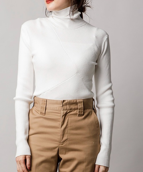 CIENA（シエナ）の「リブアレンジタートルニット（ニット/セーター・レディース・ホワイト/ブラック/オレンジ/グリーン・FREE）」の22枚目の写真