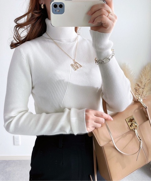 CIENA（シエナ）の「リブアレンジタートルニット（ニット/セーター・レディース・ホワイト/ブラック/オレンジ/グリーン・FREE）」の21枚目の写真