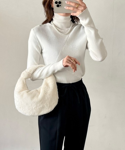 CIENA（シエナ）の「リブアレンジタートルニット（ニット/セーター・レディース・ホワイト/ブラック/オレンジ/グリーン・FREE）」の18枚目の写真