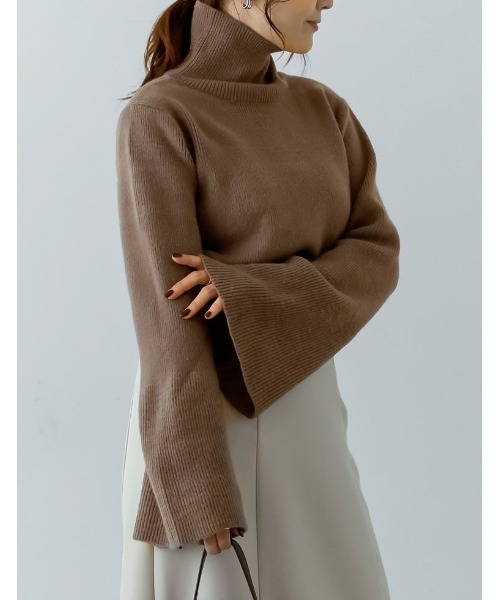 アルパカタッチフレアスリーブタートルネックニットトップス（ニット