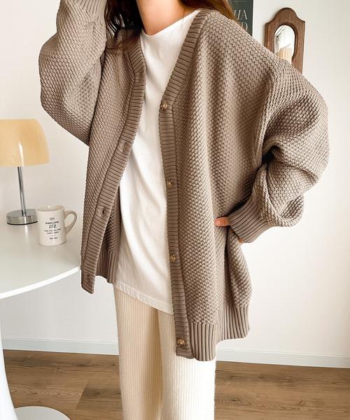 classicalelf(クラシカルエルフ)の「ニットなのに軽量!2wayケーブル編み圧縮ニット オーバーサイズ カーディガン(カーディガン/ボレロ・レディース・ブラック/モカ/グレイッシュベージュ/グレイッシュブルー・SMALL/MEDIUM/LARGE/X-LARGE)」の21枚目の写真
