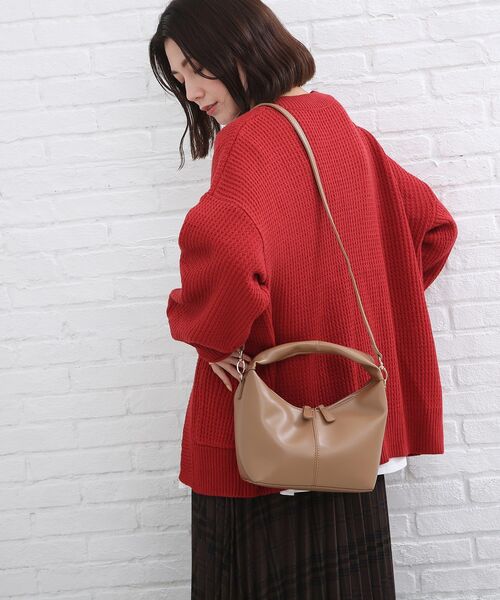 SHOO・LA・RUE（シューラルー）の「◆【2WAY】ラウンドトートバッグ（トートバッグ・レディース・サンドベージュ/ブラック・00）」の12枚目の写真