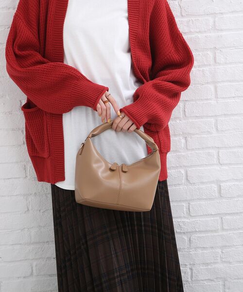 SHOO・LA・RUE（シューラルー）の「◆【2WAY】ラウンドトートバッグ（トートバッグ・レディース・サンドベージュ/ブラック・00）」の13枚目の写真