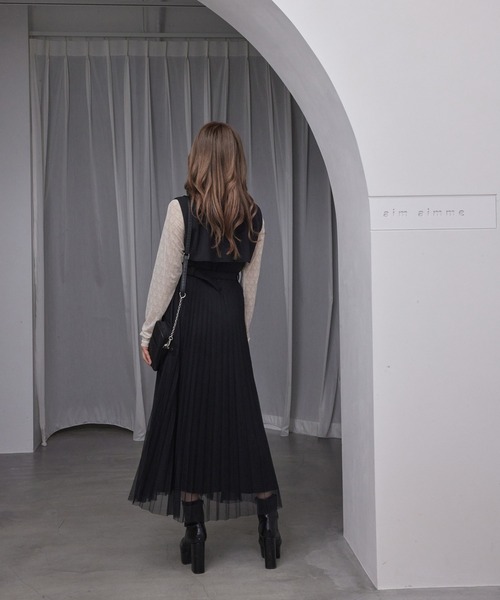 ANDGEEBEE（アンジービー）の「ノースリテーラープリーツワンピ（ワンピース・レディース・ブラウン/ブラック・MEDIUM）」の4枚目の写真