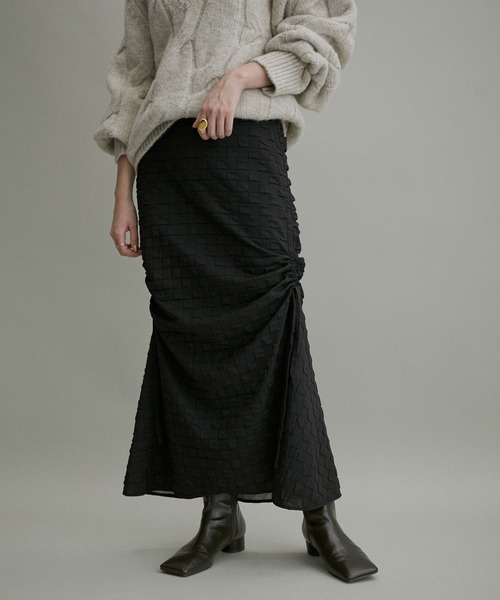 ADAM ET ROPE'（アダムエロペ）の「【WEB限定(一部店舗展開あり)】ブロックギャザースカート（スカート・レディース・ブラック/ベージュ/ブラウン・38/36）」の2枚目の写真