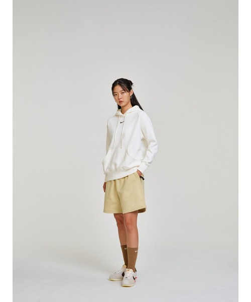 NIKE（ナイキ）の「《セットアップ対応商品》ナイキ スポーツウェア フェニックス フリース ウィメンズ オーバーサイズド プルオーバー パーカー / Nike Sportswear Phoenix Fleece Women's Oversized Pullover Hoodie＜XS-2XL 展開＞（パーカー・レディース・ブラウン系その他2/グリーン系その他2/グレー系その他/ブラック/イエロー系その他/グレイッシュベージュ/イエロー系その他2/クリーム/ブラウン系その他/グリーン系その他/パープル系その他2/ロイヤルブルー・XS/2XL/XL/M/L/S）」の22枚目の写真