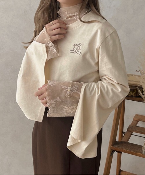 apres jour clair（アプレジュールクレア）の「【apres jour clair】スリットスリーブ刺繍Tシャツ【ZOZOTOWN限定アイテム】（Tシャツ/カットソー・レディース・ベージュ/アイボリー・フリー/X-LARGE）」の4枚目の写真