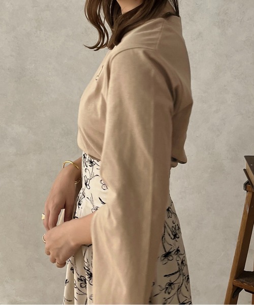 apres jour clair（アプレジュールクレア）の「【apres jour clair】スリットスリーブ刺繍Tシャツ【ZOZOTOWN限定アイテム】（Tシャツ/カットソー・レディース・ベージュ/アイボリー・フリー/X-LARGE）」の15枚目の写真