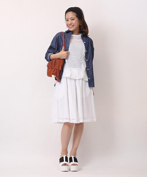 mystic(ミスティック)の「前タック膝下スカート(スカート・レディース・オフホワイト/ブラック/エメラルド・フリ-)」の13枚目の写真