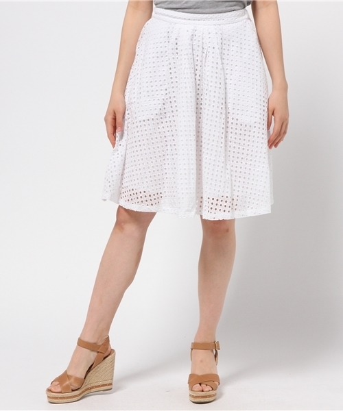 mystic(ミスティック)の「前タック膝下スカート(スカート・レディース・オフホワイト/ブラック/エメラルド・フリ-)」の1枚目の写真