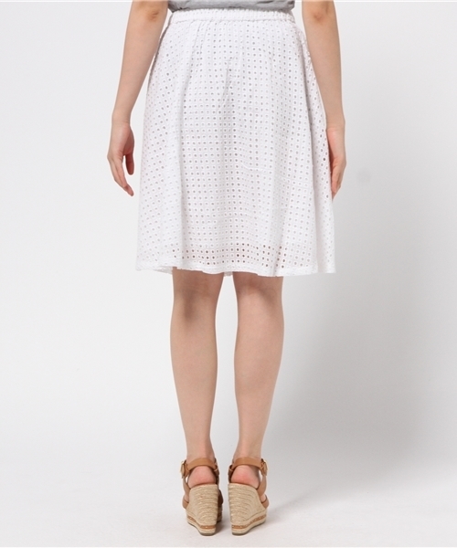 mystic(ミスティック)の「前タック膝下スカート(スカート・レディース・オフホワイト/ブラック/エメラルド・フリ-)」の6枚目の写真