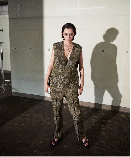 TAUPE（トープ）の「TAUPE/トープ/Paisley Pleats Trousers（その他パンツ・メンズ・パープル/イエロー・1/2）」の16枚目の写真