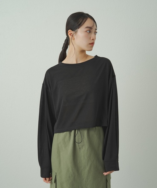 earthy(アーシー)の「【earthy_】シアークロップドロンT(Tシャツ/カットソー・レディース・オフホワイト/オレンジ/ブラック・FREE)」の1枚目の写真