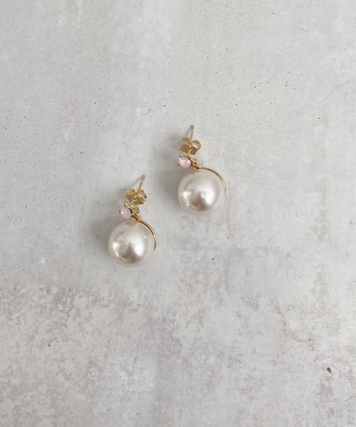 thank U more(サンキューモア)の「パール×ラインストーンモチーフ ピアス【両耳用】(ピアス(両耳用)・レディース・ホワイト/ピンク/ブルー/グリーン・FREE)」の7枚目の写真