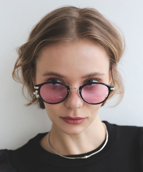 DONOBAN（ドノバン）の「【UVカット率 99％以上】サングラス（サングラス・レディース・クリア/ブラック系その他/ブラック系その他2/ブラック系その他4/ブラック系その他3/グリーン系その他/ブラウン系その他/ピンク/オレンジ・ONESIZE）」の7枚目の写真