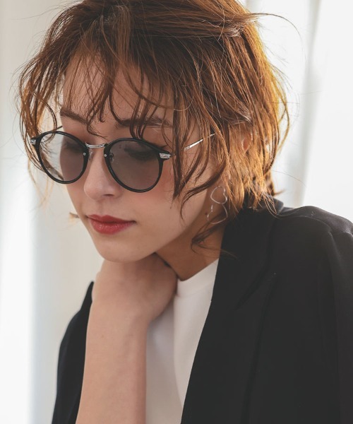 DONOBAN（ドノバン）の「【UVカット率 99％以上】サングラス（サングラス・レディース・クリア/ブラック系その他/ブラック系その他2/ブラック系その他4/ブラック系その他3/グリーン系その他/ブラウン系その他/ピンク/オレンジ・ONESIZE）」の4枚目の写真