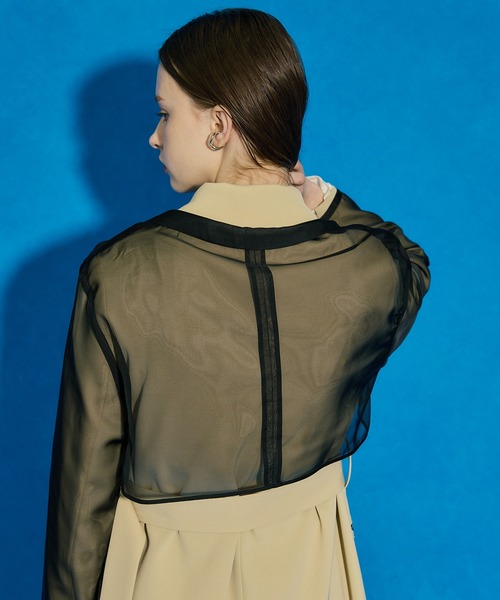 UNITED TOKYO（ユナイテッドトウキョウ）の「オーガンレイヤートレンチコート-取り外し可能-（トレンチコート・レディース・ブラック/ベージュ・FREE）」の16枚目の写真