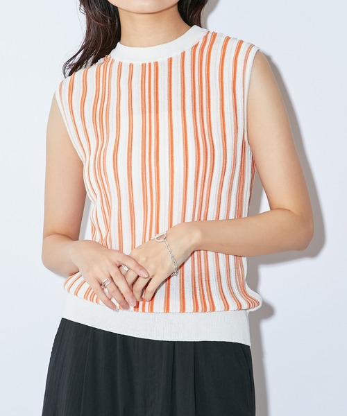 Lui's（ルイス）の「マルチストライプニットタンクトップ（ニット/セーター・レディース・オフホワイト/ブラック/ブルー・FREE）」の4枚目の写真