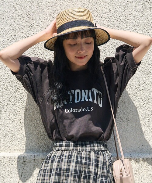 FREAK'S STORE(フリークスストア)の「パフスリーブカレッジロゴTEE(Tシャツ/カットソー・レディース・オフホワイト/チャコールグレー/レッド・フリ-)」の6枚目の写真