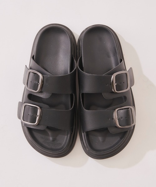 EDIT Gris（エディットグリ）の「ダブルバックルベルトレザーサンダル（サンダル・レディース・ブラック・MEDIUM/LARGE）」の2枚目の写真