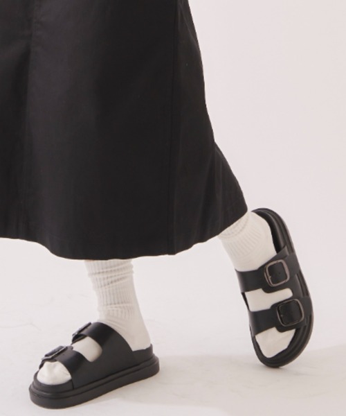 EDIT Gris（エディットグリ）の「ダブルバックルベルトレザーサンダル（サンダル・レディース・ブラック・MEDIUM/LARGE）」の10枚目の写真