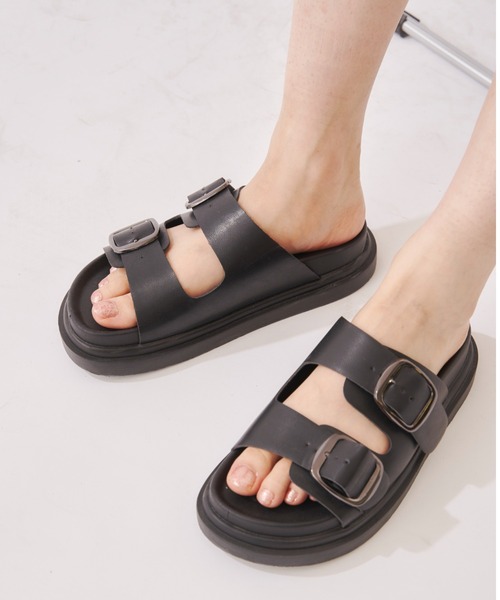 EDIT Gris（エディットグリ）の「ダブルバックルベルトレザーサンダル（サンダル・レディース・ブラック・MEDIUM/LARGE）」の9枚目の写真