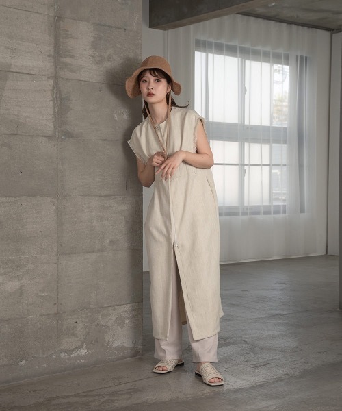 【美品】lawgy tweed fringe vest op / ベージュ lawgy（ラウジー）の「tweed fringe vest op（ワンピース）」 - WEAR