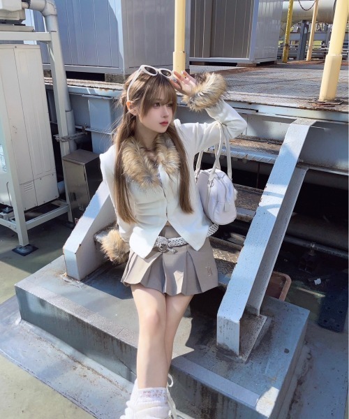 XU（エックスユー）の「韓国ファッション XU エックスユー Ellie sunglasses エリー サングラス Y2K 楕円サングラス クリアレンズ 韓国 ストリート（サングラス・メンズ・ブルー/ブラック/アイボリー/ライム/ホワイト・ONE SIZE）」の15枚目の写真