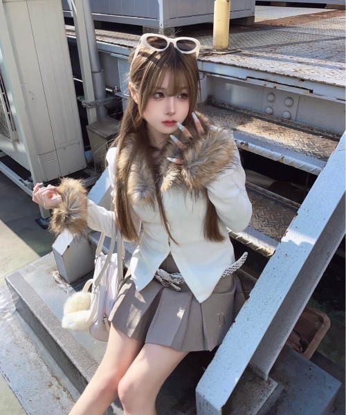 XU（エックスユー）の「韓国ファッション XU エックスユー Ellie sunglasses エリー サングラス Y2K 楕円サングラス クリアレンズ 韓国 ストリート（サングラス・メンズ・ブルー/ブラック/アイボリー/ライム/ホワイト・ONE SIZE）」の14枚目の写真