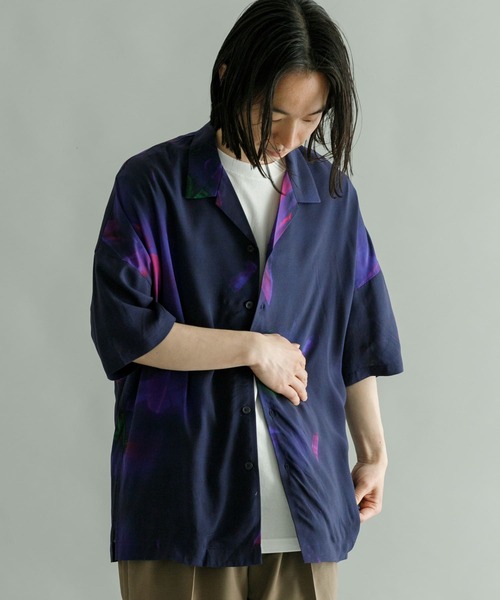 URBAN RESEARCH（アーバンリサーチ）の「URBAN RESEARCH iD　アブストラクトプリントオープンカラーシャツ（シャツ/ブラウス・メンズ・ブラック/ネイビー・MEDIUM/LARGE）」の6枚目の写真