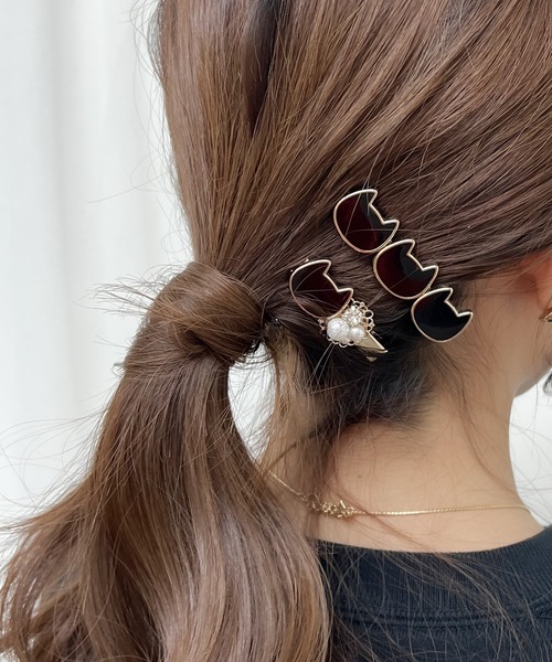 LINFA (リンファ)の「【Peony/ピオニー】/大人っぽい猫モチーフ パールヘアピンセット(ヘアピン)」 WEAR
