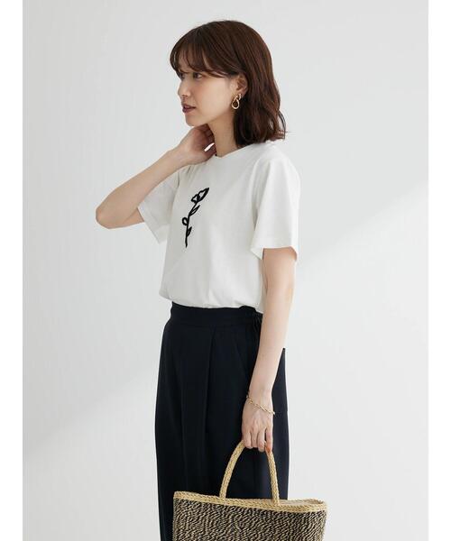 RAY CASSIN FAVORI(レイカズンフェバリ)の「・RAY CASSIN フラワーサガラ刺繍Tシャツ(Tシャツ/カットソー・レディース・その他7/チャコールグレー/オフホワイト・FREE)」の15枚目の写真