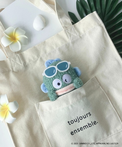 AS KNOW AS plus（アズノゥアズプラス）の「Sanrio characters と一緒ボールチェーンマスコット付トートバッグ 【Sanrio/サンリオ】（トートバッグ・レディース・ホワイト系その他/ピンク系その他/ホワイト系その他2/ブラック系その他/ピンク系その他2/ホワイト系その他3/ホワイト系その他4/ブラック系その他2/イエロー系その他2/グリーン系その他3/イエロー系その他3/ホワイト系その他6/ホワイト系その他7/ホワイト系その他5/イエロー系/ブラウン系/レオパード/グリーン系/ベージュ系/ブラック系1/ホワイト系1/ホワイト系/ベージュ系1/ピンク系1/イエロー系1・FREE）」の18枚目の写真