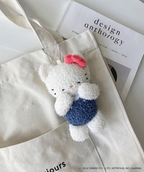 AS KNOW AS plus（アズノゥアズプラス）の「Sanrio characters と一緒ボールチェーンマスコット付トートバッグ 【Sanrio/サンリオ】（トートバッグ・レディース・ホワイト系その他/ピンク系その他/ホワイト系その他2/ブラック系その他/ピンク系その他2/ホワイト系その他3/ホワイト系その他4/ブラック系その他2/イエロー系その他2/グリーン系その他3/イエロー系その他3/ホワイト系その他6/ホワイト系その他7/ホワイト系その他5/イエロー系/ブラウン系/レオパード/グリーン系/ベージュ系/ブラック系1/ホワイト系1/ホワイト系/ベージュ系1/ピンク系1/イエロー系1・FREE）」の5枚目の写真