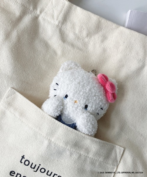 AS KNOW AS plus（アズノゥアズプラス）の「Sanrio characters と一緒ボールチェーンマスコット付トートバッグ 【Sanrio/サンリオ】（トートバッグ・レディース・ホワイト系その他/ピンク系その他/ホワイト系その他2/ブラック系その他/ピンク系その他2/ホワイト系その他3/ホワイト系その他4/ブラック系その他2/イエロー系その他2/グリーン系その他3/イエロー系その他3/ホワイト系その他6/ホワイト系その他7/ホワイト系その他5/イエロー系/ブラウン系/レオパード/グリーン系/ベージュ系/ブラック系1/ホワイト系1/ホワイト系/ベージュ系1/ピンク系1/イエロー系1・FREE）」の7枚目の写真