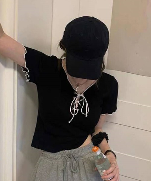 GLAMOROUS JANE(グラマラスジェーン)の「配色メローパイピングレースアップTシャツ(ニット/セーター・レディース・ホワイト/ブラック・FREE)」の13枚目の写真