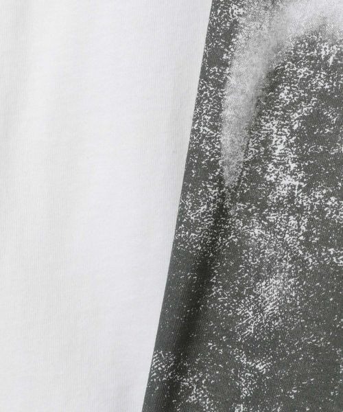 JEANASIS（ジーナシス）の「モノグラフィックプリントロンTEE/978321（Tシャツ/カットソー・レディース・ホワイト系その他/ブラック系その他・FREE）」の3枚目の写真
