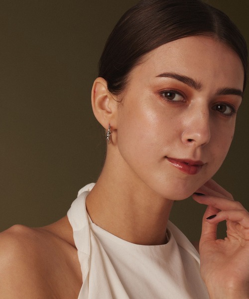 CENE（セネ）の「【CENE】セネ/ノットフープピアス（ピアス（両耳用）・レディース・ゴールド/シルバー・FREE）」の7枚目の写真