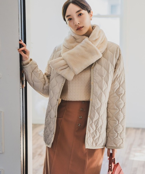 Andemiu（アンデミュウ）の「エアサーマルキルトマフラー704283（マフラー・レディース・ブラック/アイボリー・FREE）」の20枚目の写真