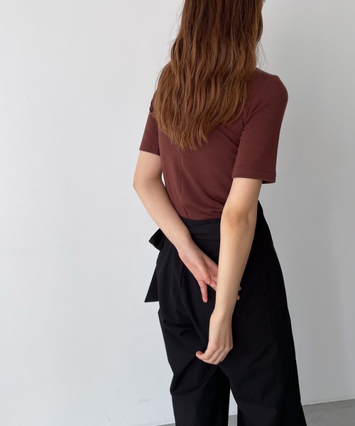 CANAL JEAN（キャナルジーン）の「El mar　ハイネック半袖Tシャツ（Tシャツ/カットソー・レディース・ブラウン/ブラック/グレー・ONE SIZE）」の12枚目の写真